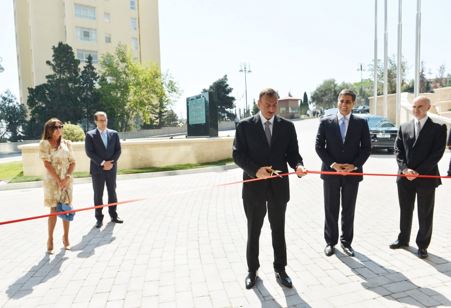 “Alov qüllələri” kompleksindəki “Fairmont Baku” otelinin açılışı olmuşdurPrezident İlham Əliyev açılışda iştirak etmişdir VİDEO