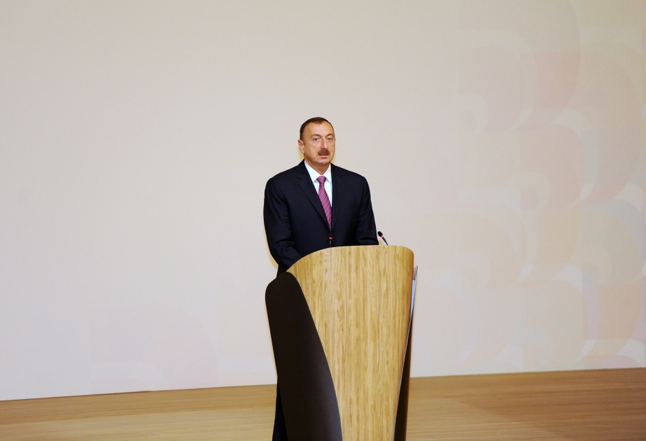 Bakıda II Ümumdünya Mədəniyyətlərarası Dialoq Forumunun açılışı olmuşdurAzərbaycan Prezidenti İlham Əliyev açılışda iştirak etmişdir