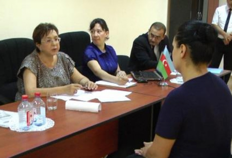 Председатель Государственной комиссии по приему студентов приняла граждан в городе Ширван