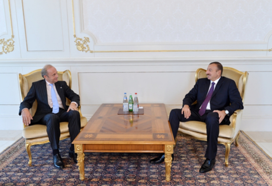 Le président Ilham Aliyev a reçu les lettres de créance du nouvel ambassadeur des Pays-Bas en Azerbaïdjan VİDEO