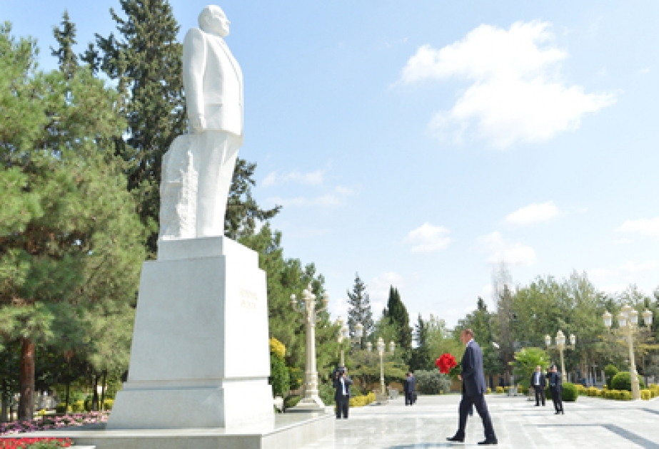 Le président Ilham Aliyev est arrivé en visite à la région de Djalilabad VİDEO