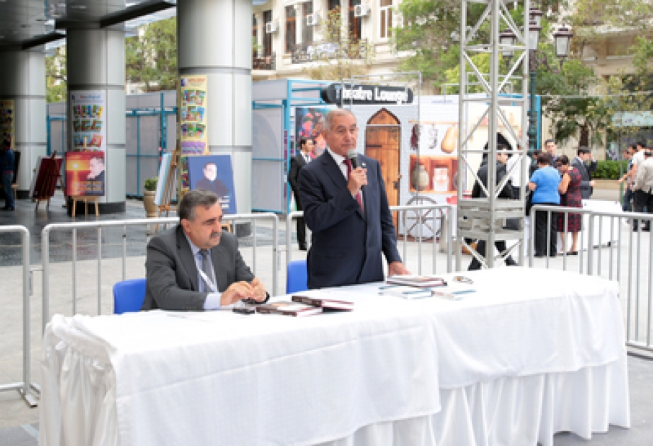 Présentation du livre «Héritage scientifique d’Heydar Aliyev» a eu lieu dans le cadre du 3e Salon international du livre de Bakou