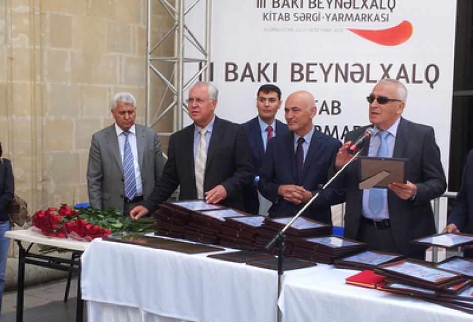 “Qarabağ: folklor da bir tarixdir” çoxcildliyi xüsusi mükafata layiq görülmüşdür
