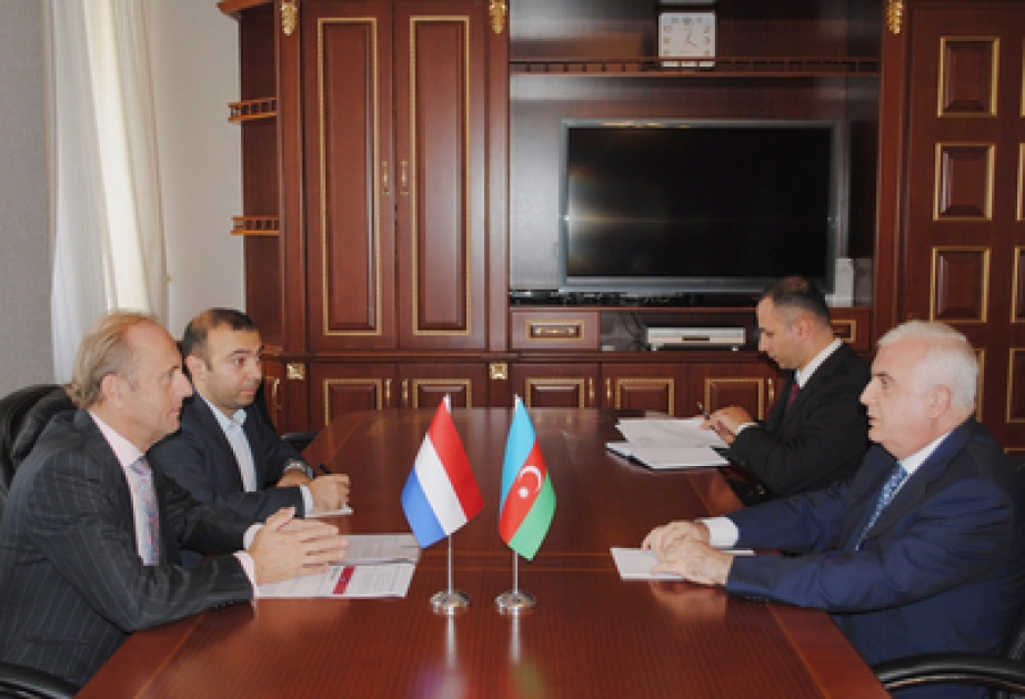 Azerbaijan`s Minister of Agriculture meets Dutch ambassador