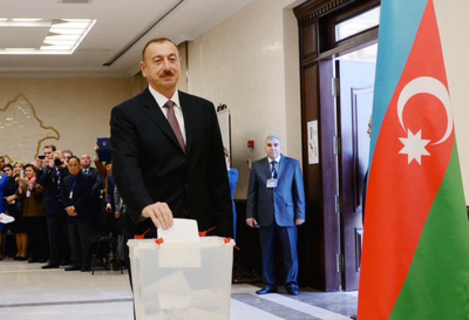 Azərbaycan Prezidenti İlham Əliyev 6 saylı seçki məntəqəsində səs vermişdirVİDEO