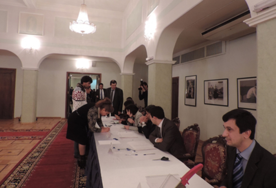 Le taux de participation est au niveau élevé dans le bureau de vote à l’ambassade d’Azerbaïdjan en Russie