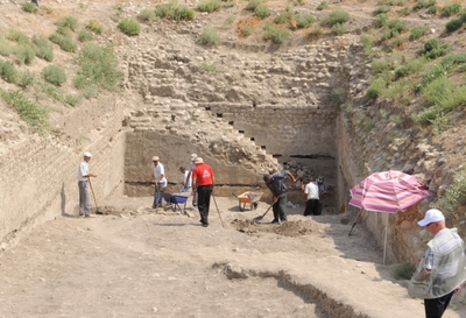 Ağsu arxeoloji turizm kompleksində infotur təşkil edilmişdir