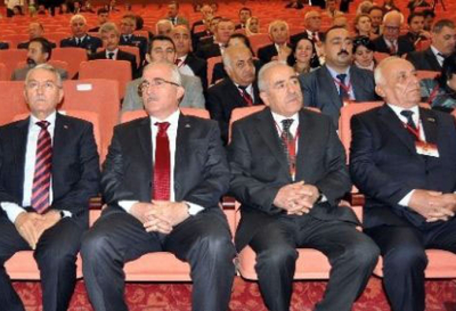 Azərbaycan alimləri Eskişehirde keçirilən beynəlxalq simpoziumda iştirak edirlər