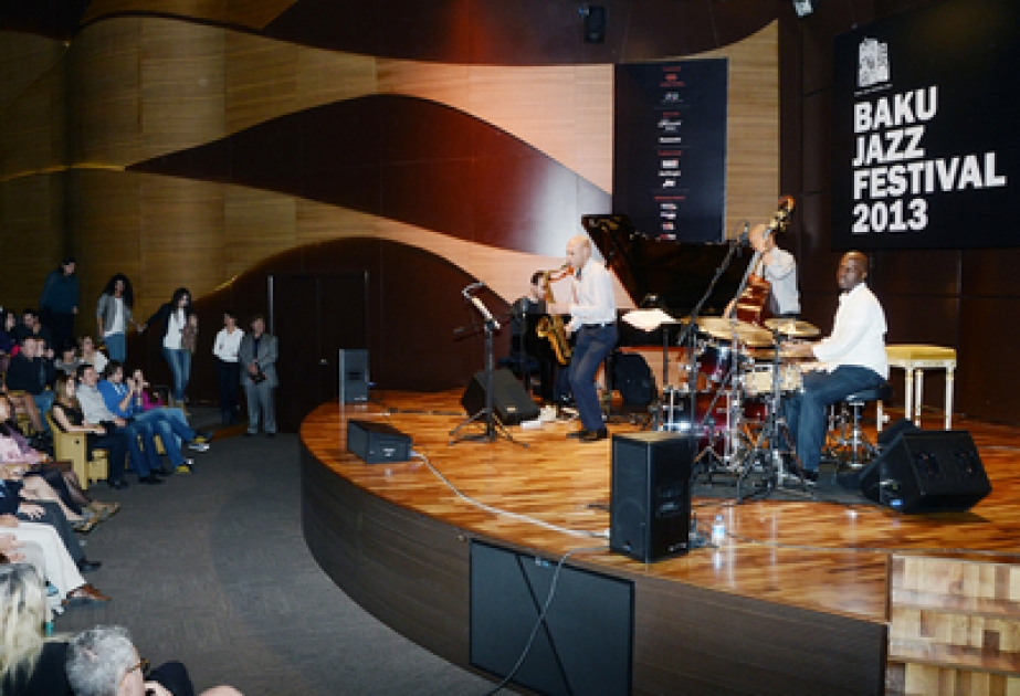 In Baku sich das Internationale Jazzfestival eröffnet