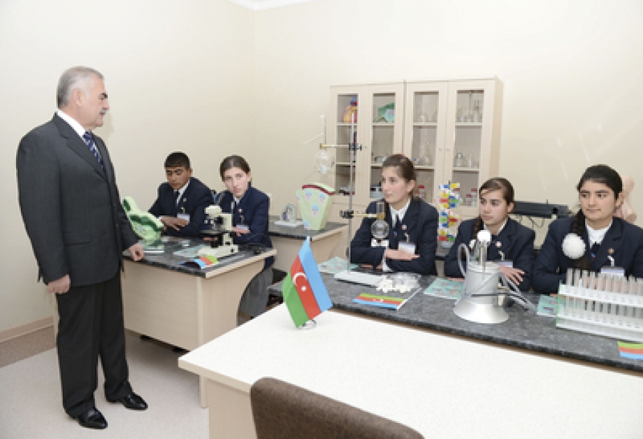 Muxtar respublikanın abad yaşayış məntəqələrinin sırası genişlənirCulfa rayonunun Teyvaz kəndində kompleks quruculuq işləri aparılmışdır