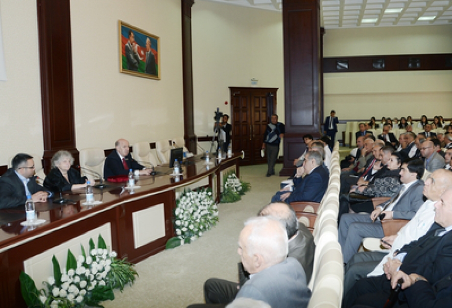 Nobel mükafatı laureatı xanım Ada Yonat Azərbaycan Tibb Universitetində olmuşdur