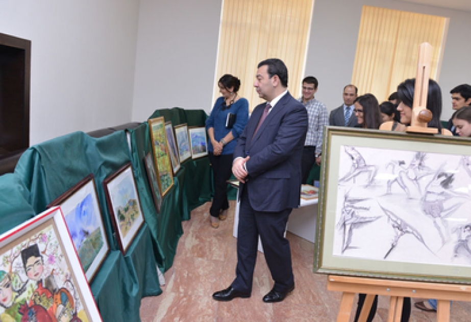 Azərbaycan Dillər Universitetində gənc rəssamın fərdi sərgisi açılmışdır