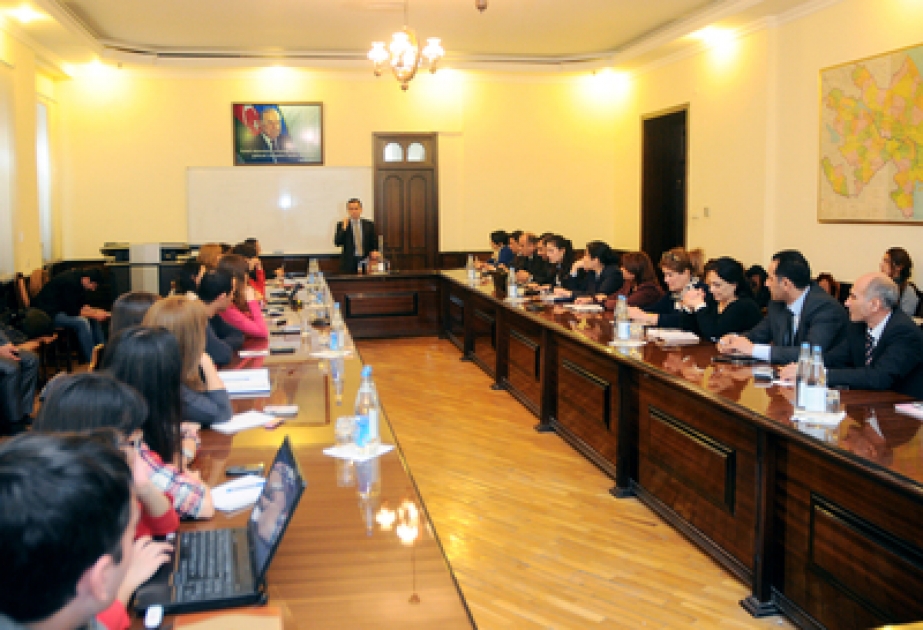 Təhsil Nazirliyində təhsil sahəsindən yazan jurnalistlər üçün seminar keçirilmişdir
