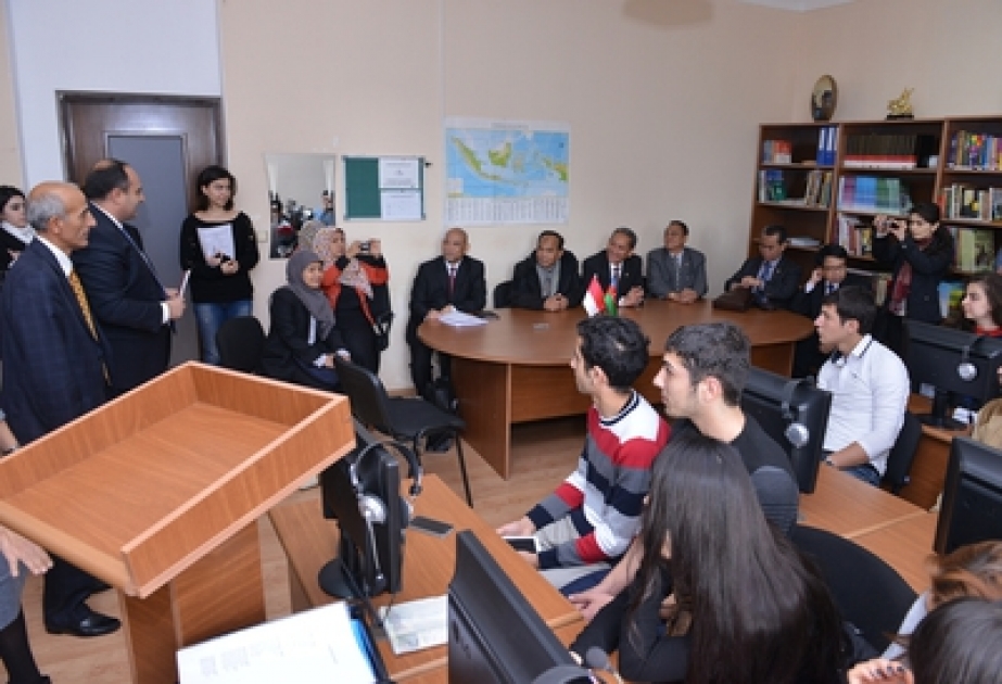 İndoneziya-Azərbaycan parlamentlərarası dostluq qrupunun üzvləri Azərbaycan Dillər Universitetində olmuşlar