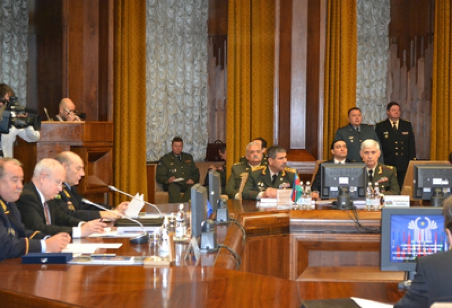 Le ministre azerbaïdjanais de la défense a tenu une série de rencontres dans le cadre de la réunion du Conseil des Ministres de la Défense de la CEI