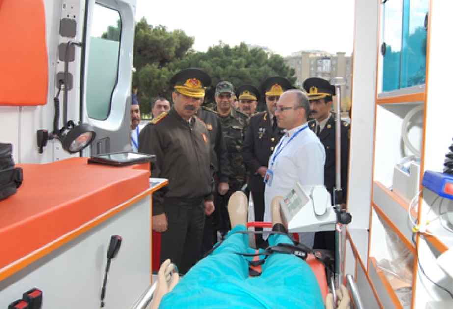 Azərbaycanın müdafiə naziri Silahlı Qüvvələrin Baş Klinik Hospitalında olmuşdur