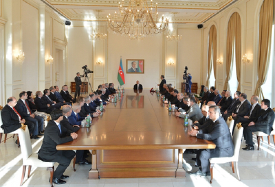 Президенту Азербайджана Ильхаму Алиеву вручена премия «Друг журналистов» VİDEO