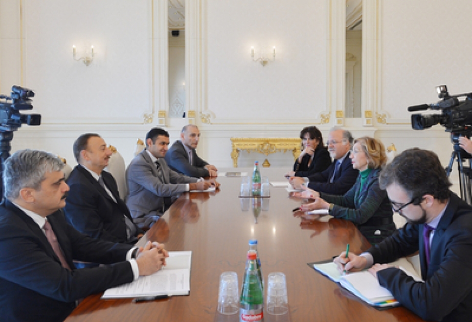 Aserbaidschans Präsident Ilham Aliyev eine Delegation um die französische Außenhandelsministerin, Co-Vorsitzenden der Kommission für bilaterale wirtschaftliche Zusammenarbeit empfangen VİDEO