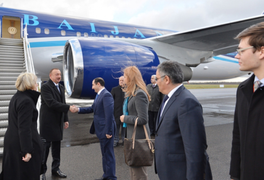 President Ilham Aliyev arrives in Vilnius for business trip VİDEO