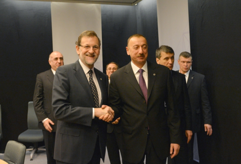 Vilnius : Entretien du président azerbaïdjanais Ilham Aliyev avec le président du gouvernement espagnol Mariano Rajoy Brey VİDEO