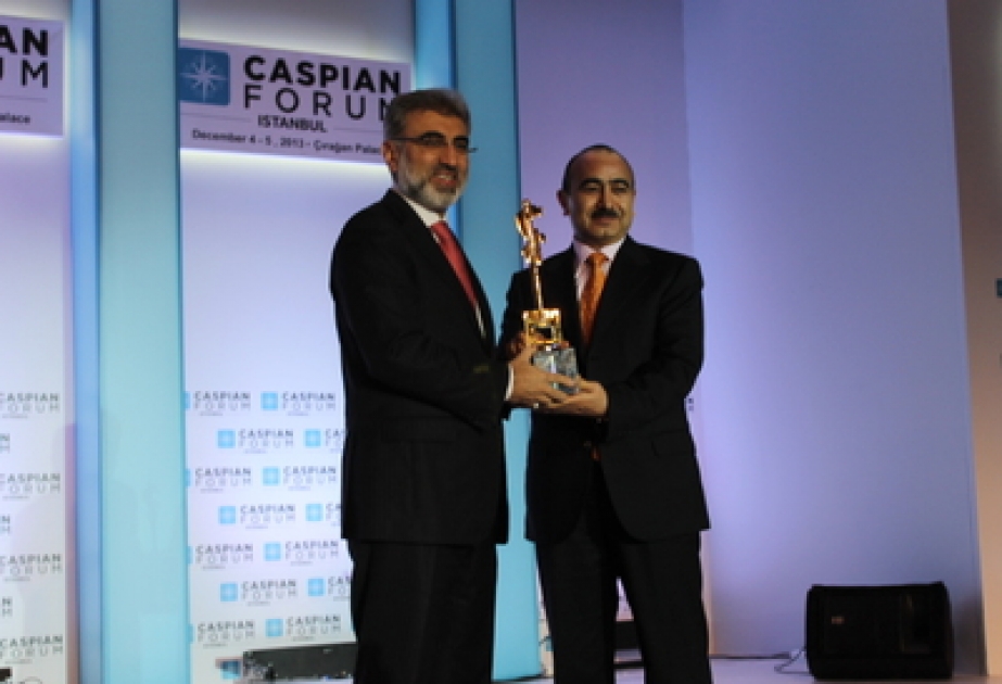 Aserbaidschans Präsident Ilham Aliyev mit dem Preis “Kaspi-Staatsmann des Jahres” ausgezeichnet