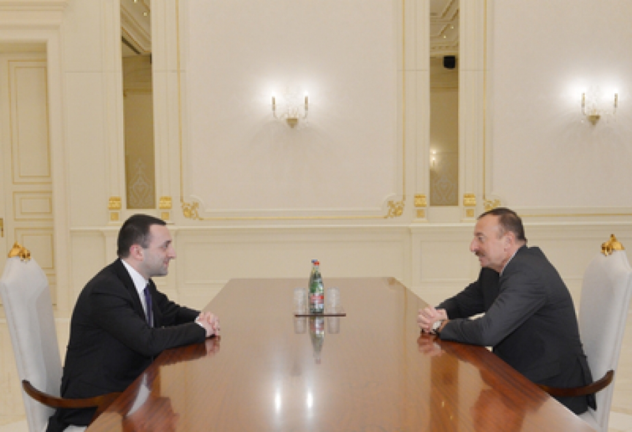 Aserbaidschans Präsident Ilham Aliyev den Premierminister Georgiens Irakli Gharibaschwili empfangen VIDEO