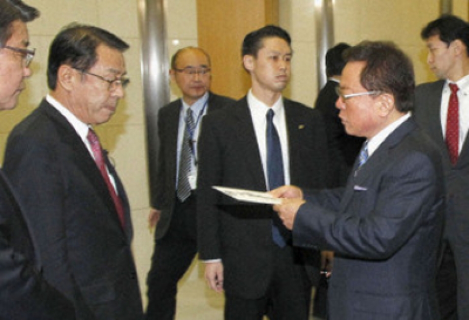 Tokionun qubernatoru Naoki İnose korrupsiya qalmaqalına görə istefa vermişdir
