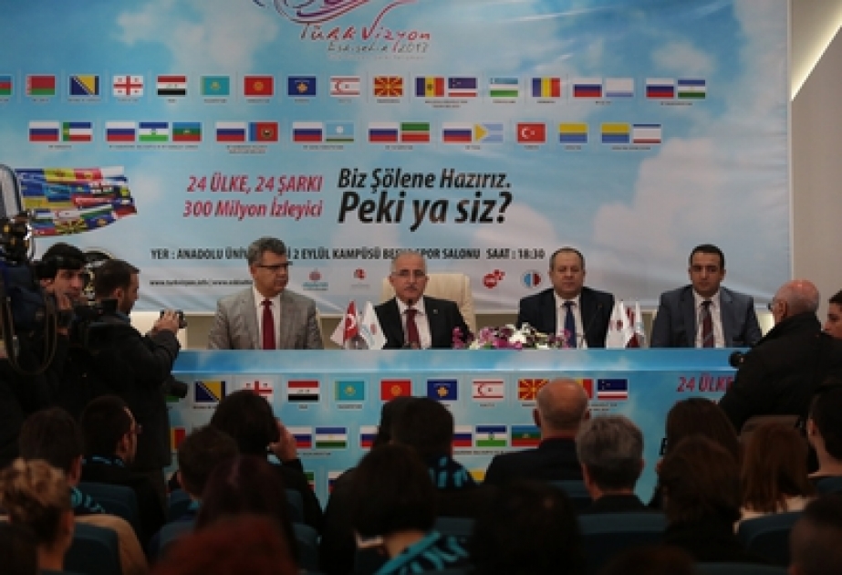 Participants of Turkvizyon-2013 song contest meet Eskisehir Governor