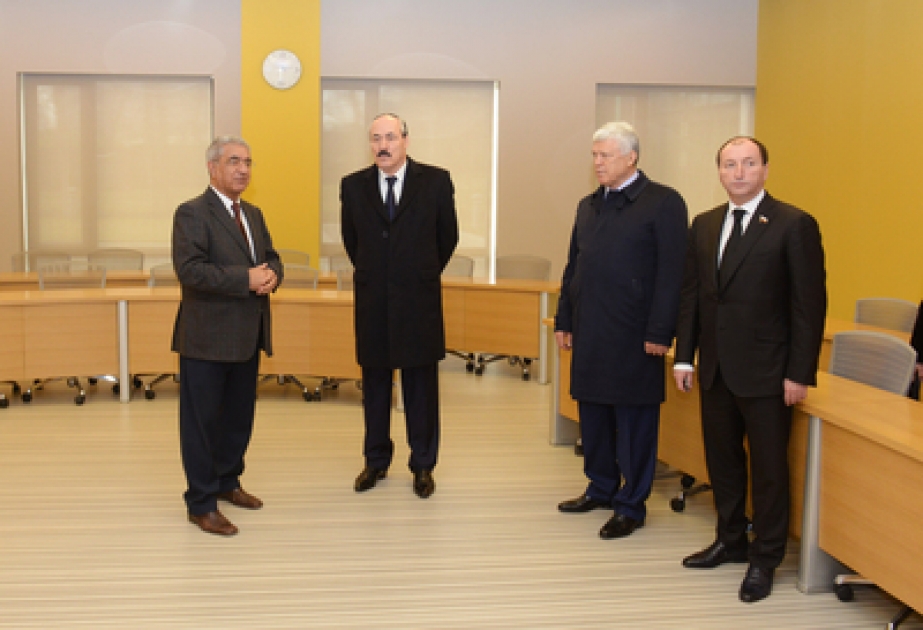 Президент Республики Дагестан Рамазан Абдулатипов побывал в Азербайджанской дипломатической академии