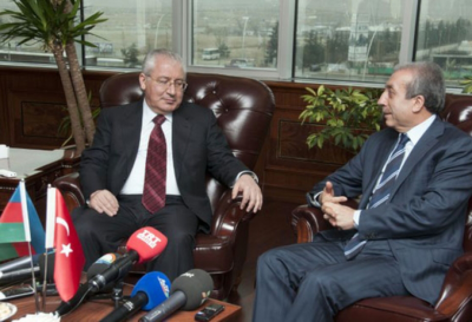 Aserbaidschans Landwirtschaftsminister weilt zu Besuch in der Türkei