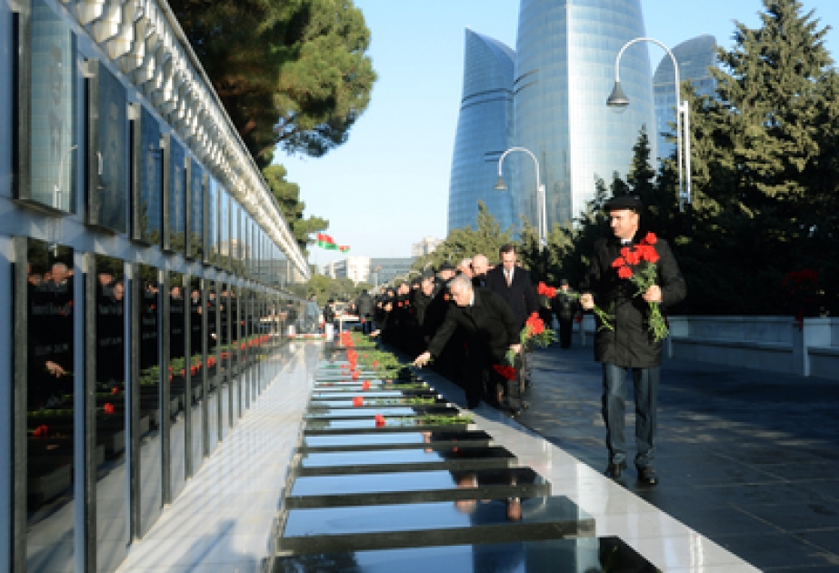 Dənizçilər 20 Yanvar şəhidlərinin əziz xatirəsini anmışlar