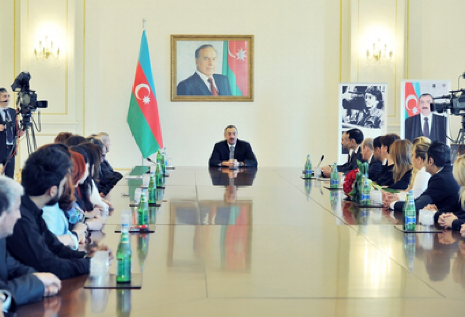 Le prix «Homme de l’année 2013» de la Fondation Tchinghiz Moustafayev et du groupe de compagnies ANS a été remis au président azerbaïdjanais Ilham Aliyev VIDEO