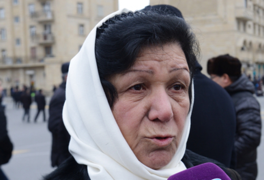Şəhidlər xiyabanında uyuyan qəhrəmanlarımız xalqımızın iradəsinin sarsılmaz olduğunu bir daha sübut etmişlər