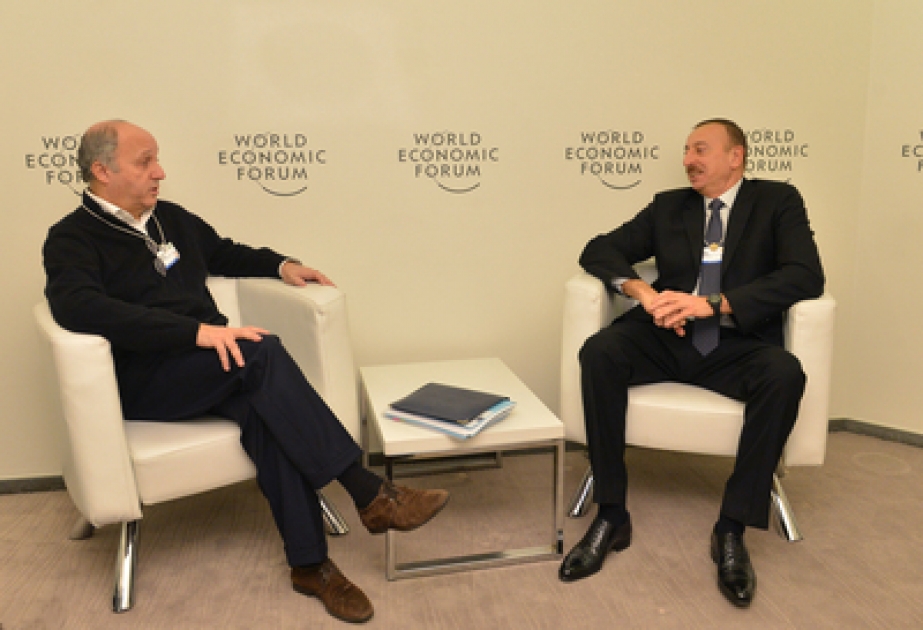 Azerbaijani President meets French FM in Davos VIDEO