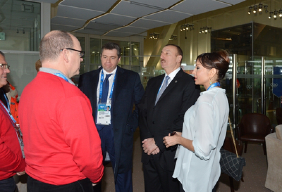 Le président Ilham Aliyev a assisté aux épreuves de patinage à Sotchi VIDEO