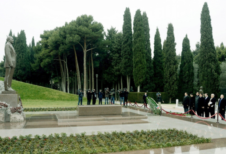 Participants of 3rd meeting of TurkPA Commission on Economic, Trade and Financial Affairs pay respect to national leader Heydar Aliyev and Azerbaijani heroes