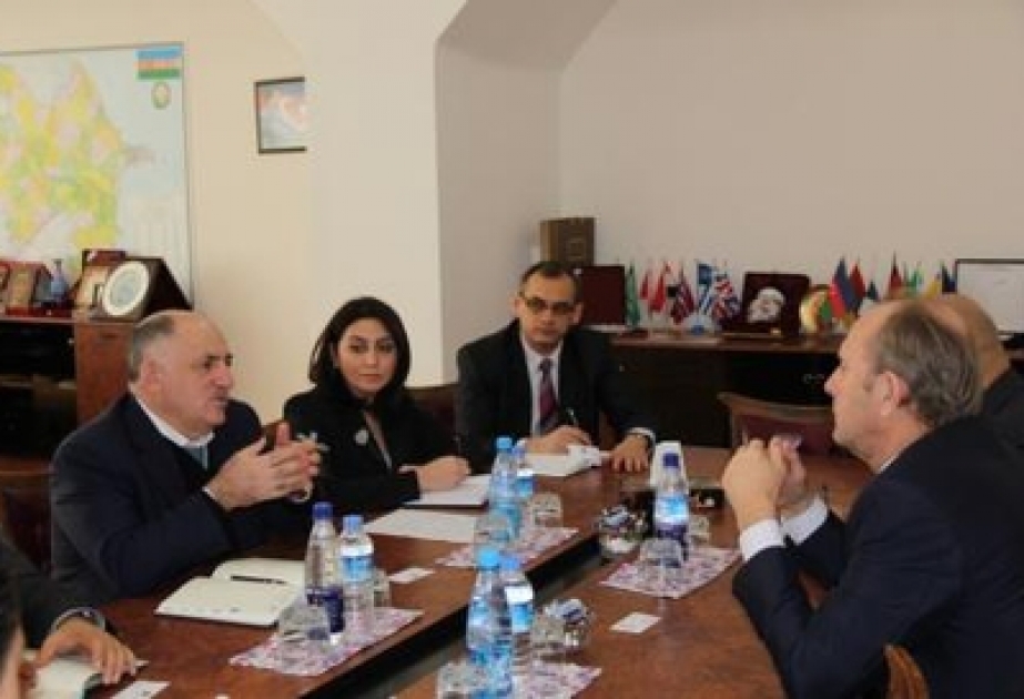 Azerbaijan, Netherlands discuss prospects for joint business activity