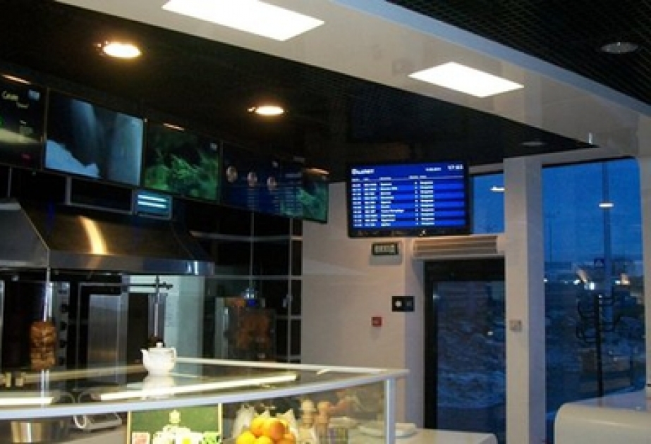 На автозаправочном комплексе SOCAR заработал информационный монитор аэропорта «Киев»
