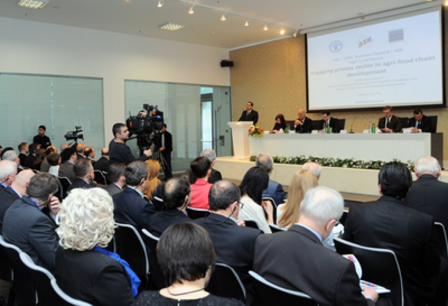 Le Forum portant sur le thème «L’implication du secteur privé dans le développement de la chaîne agro-alimentaire» a entamé son travail à Bakou