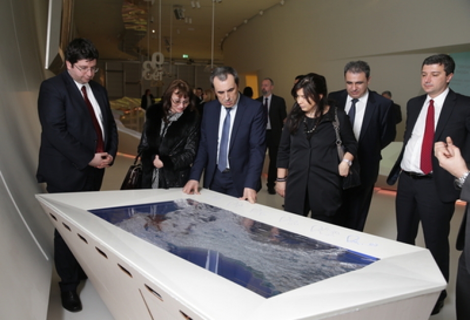 Bulgarian PM visits Heydar Aliyev Center in Baku
