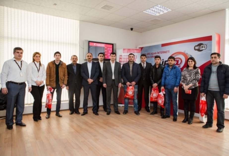 Первым 10 абонентам, перенёсшим свои мобильные номера в сеть Bakcell, были вручены подарки