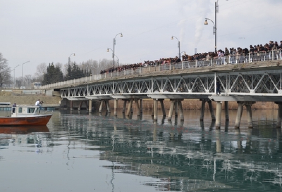 Kür çayı üzərində qərənfil yağışı