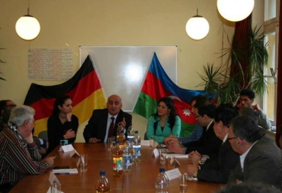 Almaniyanın Bielefeld şəhərində keçirilən beynəlxalq konfransda ermənilərin azərbaycanlılara qarşı soyqırımı siyasətindən ətraflı söhbət açılmışdır