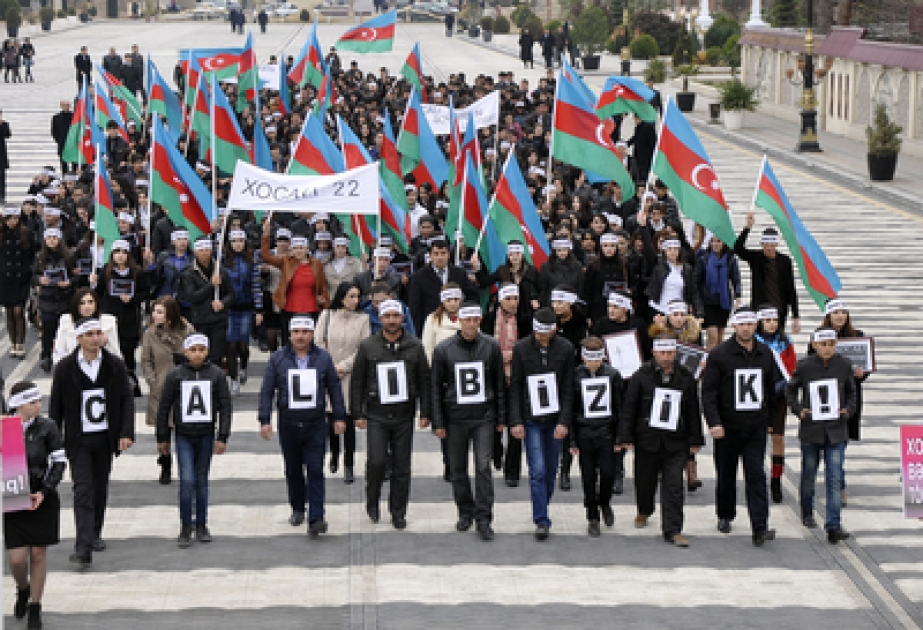 Ağcabədidə keçirilən yürüşdə Ermənistanın işğalçılıq siyasətini və erməni faşizmini pisləyən şüarlar səsləndirilmişdir