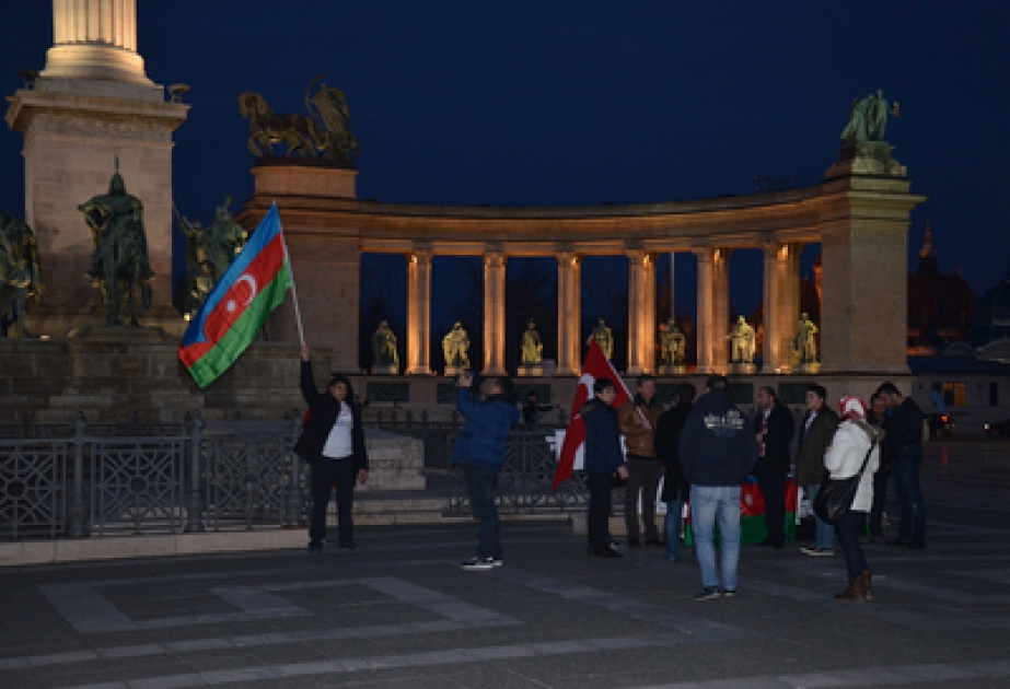 Les jeunes azerbaïdjanais et hongrois ont commémoré la mémoire des victimes du génocide de Khodjaly