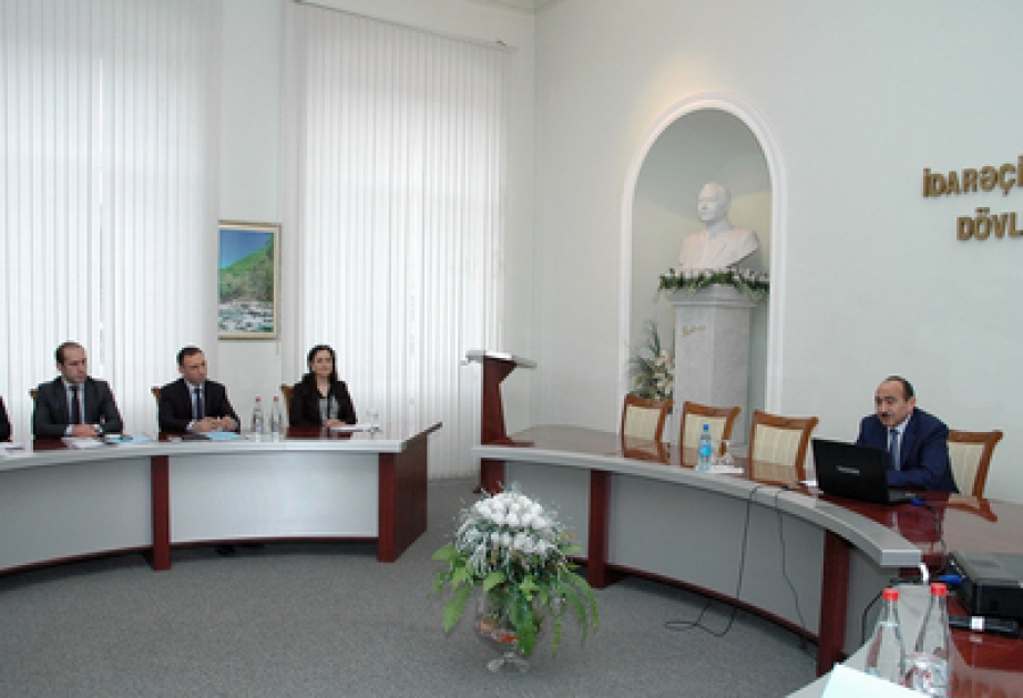В Академии государственного управления подведен итог краткосрочным курсам повышения квалификации по направлениям «Внешняя политика Азербайджанской Республики» и «Электронное правительство»