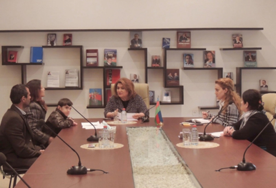 Председатель Государственного комитета по проблемам семьи, женщин и детей приняла граждан в Гейчае