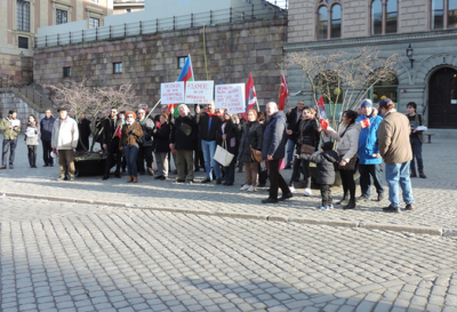 Azerbaijani, Turkish diaspora organizations hold rally in Stockholm