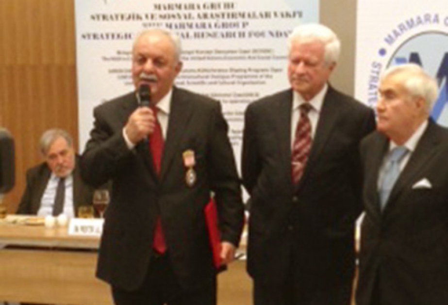 Le consul général d’Azerbaïdjan à Istanbul a été décoré de la Médaille d’honneur du Centre d’études stratégiques et sociales du Groupe Marmara