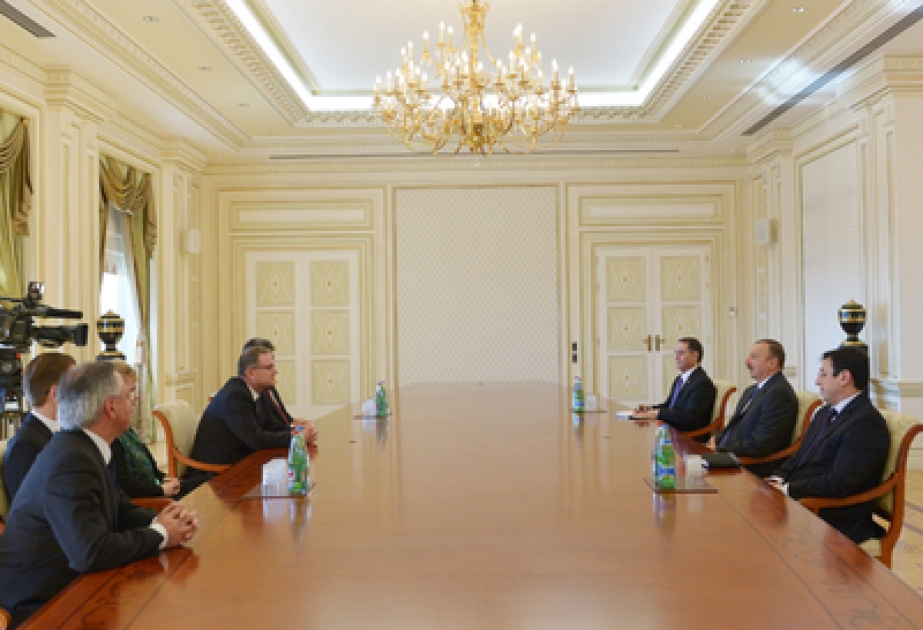 الرئيس إلهام علييف يستقبل الرئيس الثاني للبرلمان النمساوي والوفد المرافق له